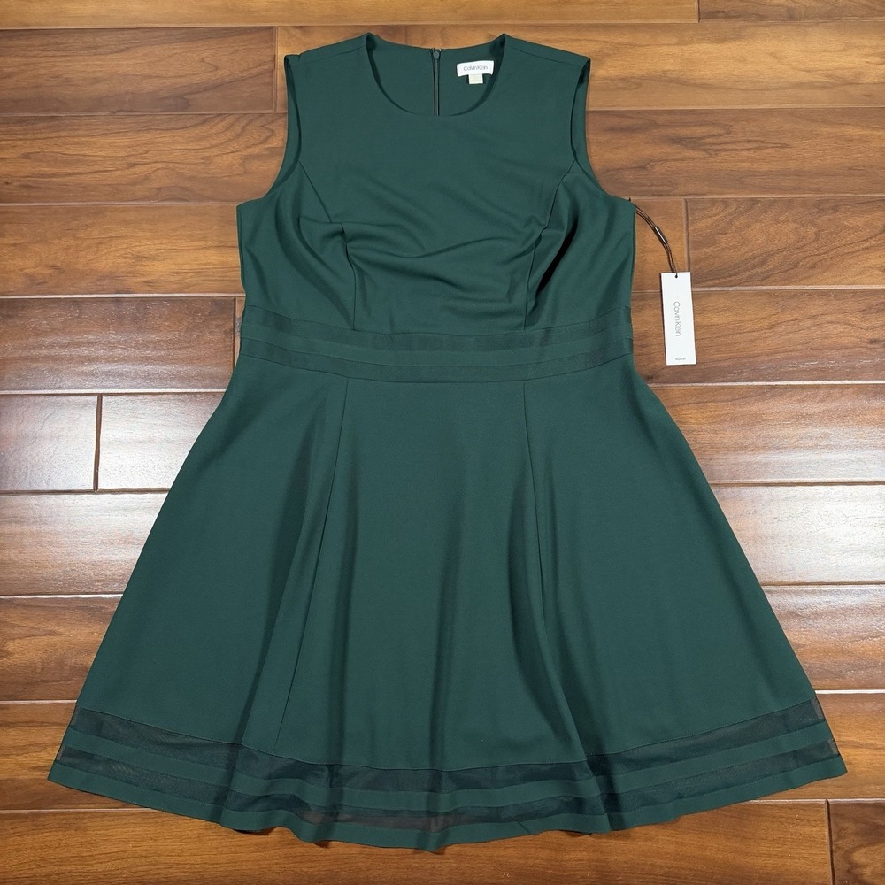 Calvin Klein Women's Size 16 W Green Sleeveless Illusion Fit N Flare Dress